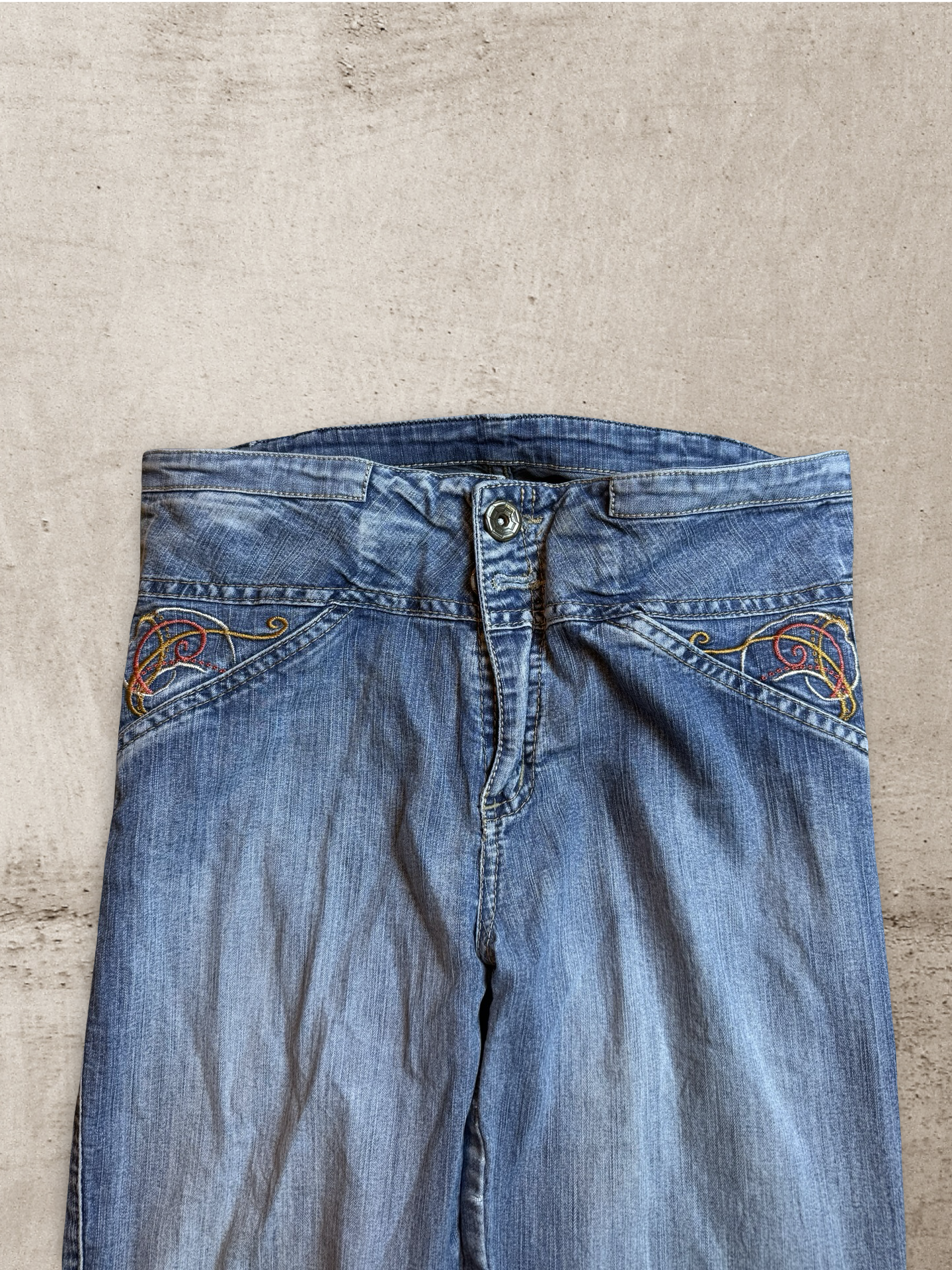 Embroidered Vintage Jeans | W28 L34