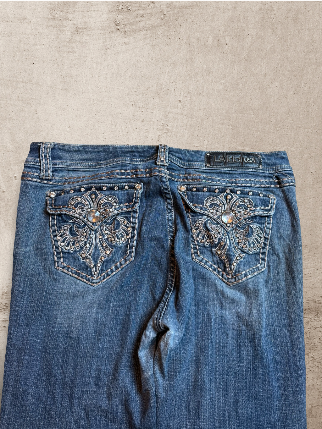 Embroidered Vintage Jeans | W38 L34