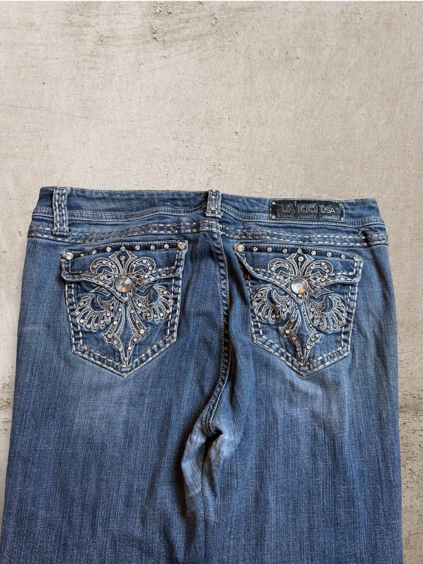 Embroidered Vintage Jeans | W38 L34