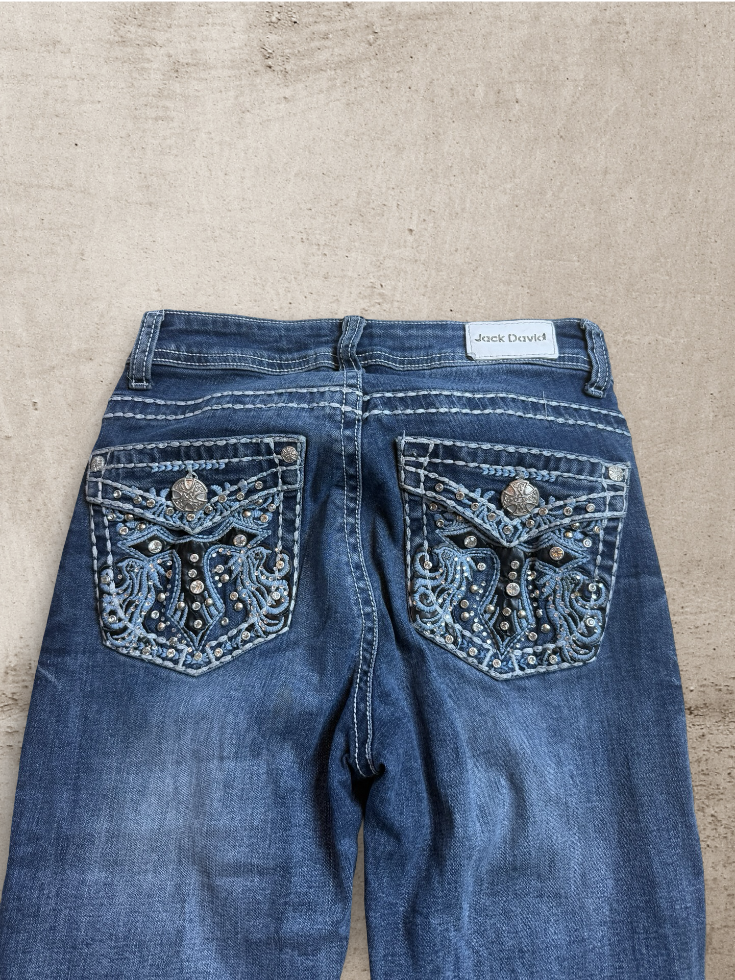 Embroidered Vintage Jeans | W27 L33
