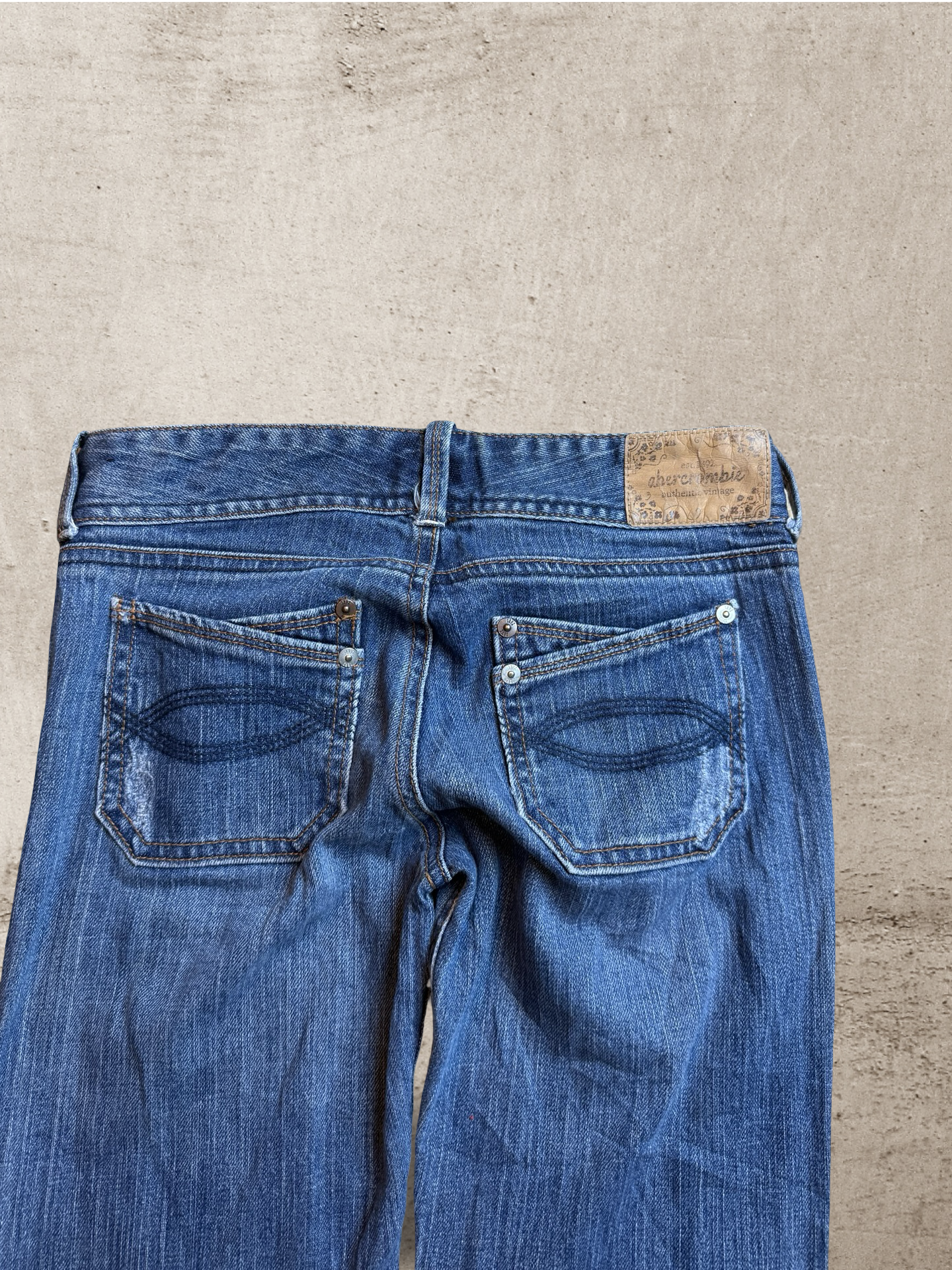 Embroidered Vintage Jeans | W28 L30