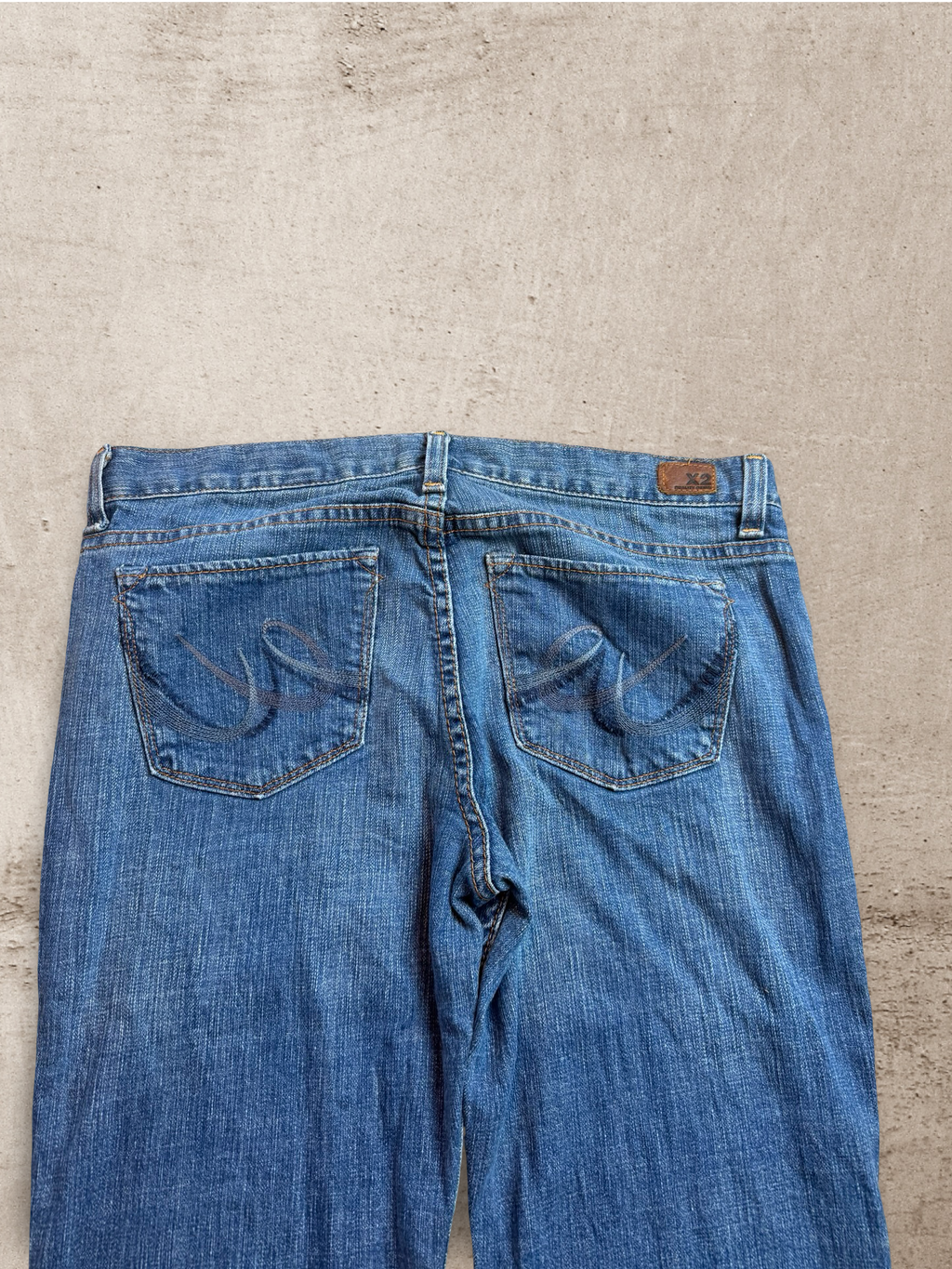 Embroidered Vintage Jeans | W33 L30