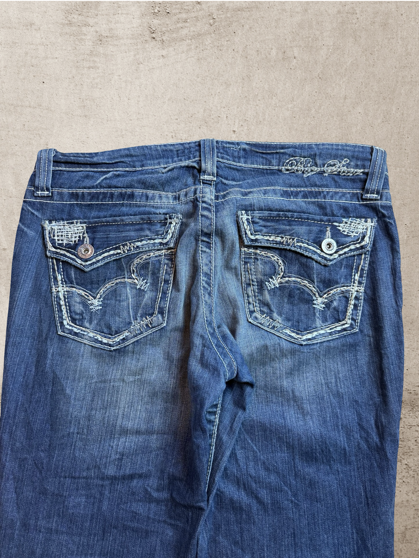 Embroidered Vintage Jeans | W36 L32