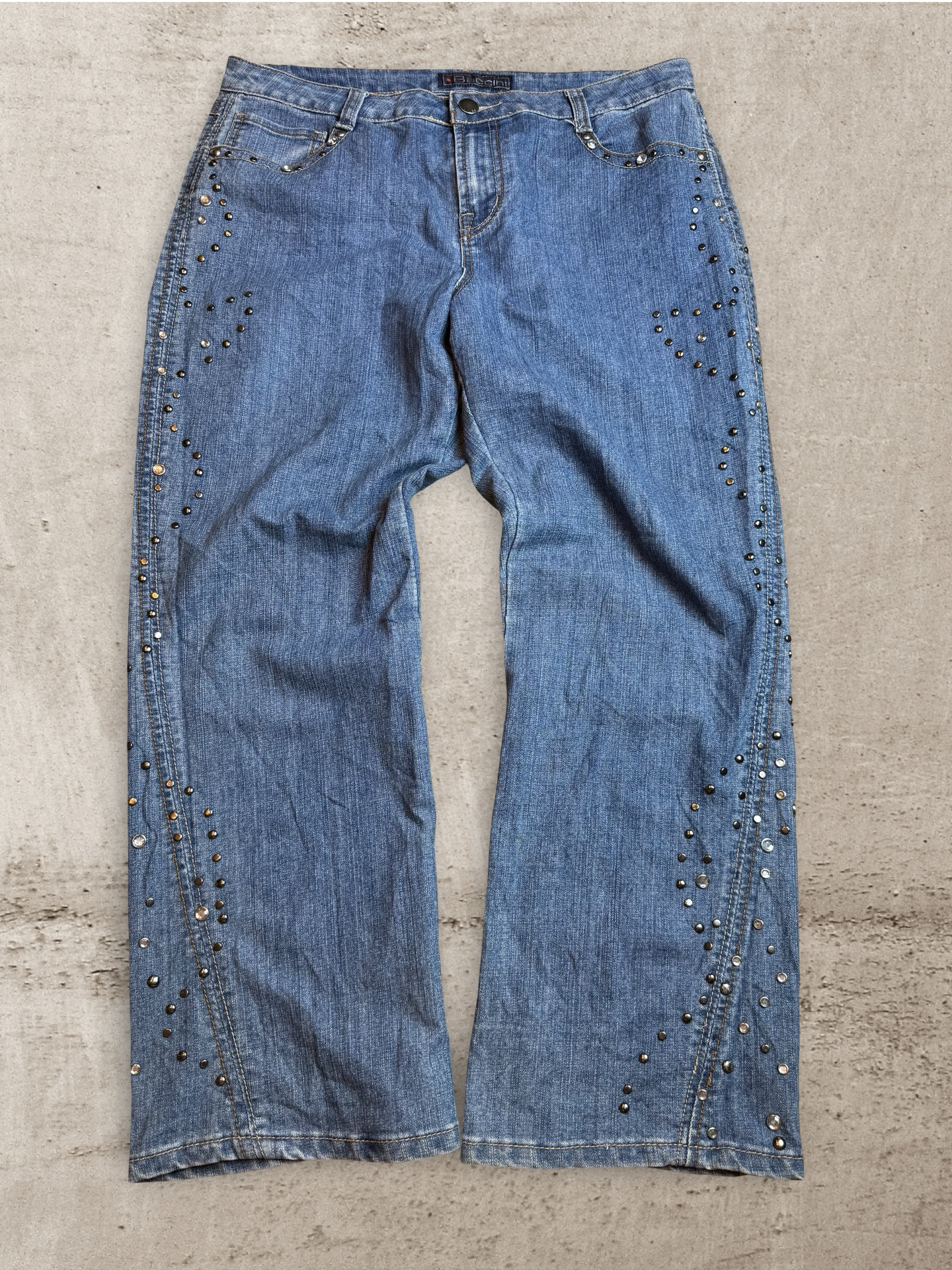 Embroidered Vintage Jeans | W36 L30