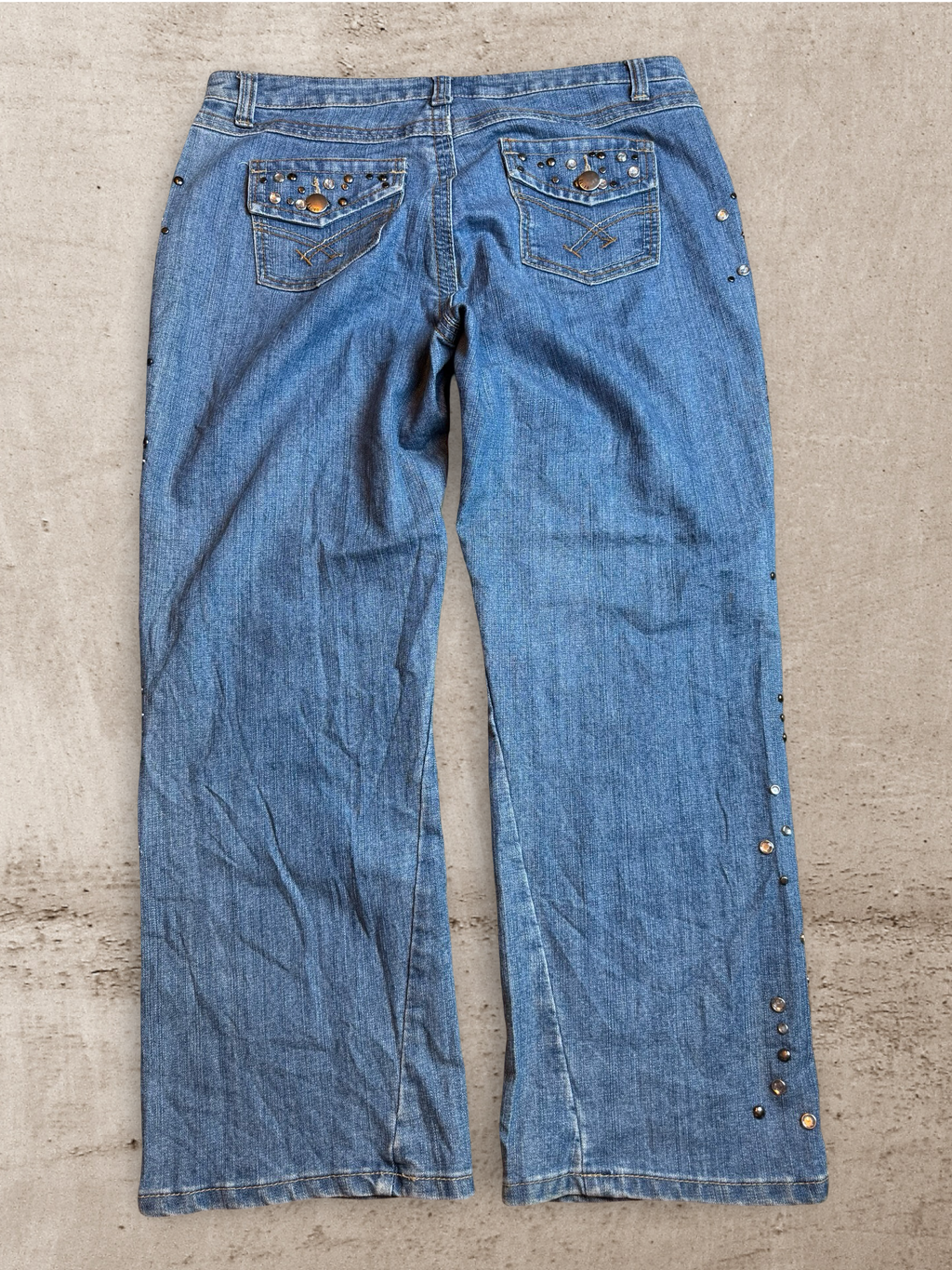 Embroidered Vintage Jeans | W36 L30