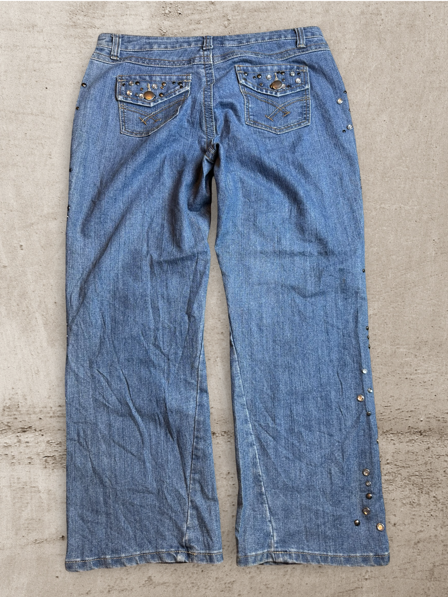 Embroidered Vintage Jeans | W36 L30