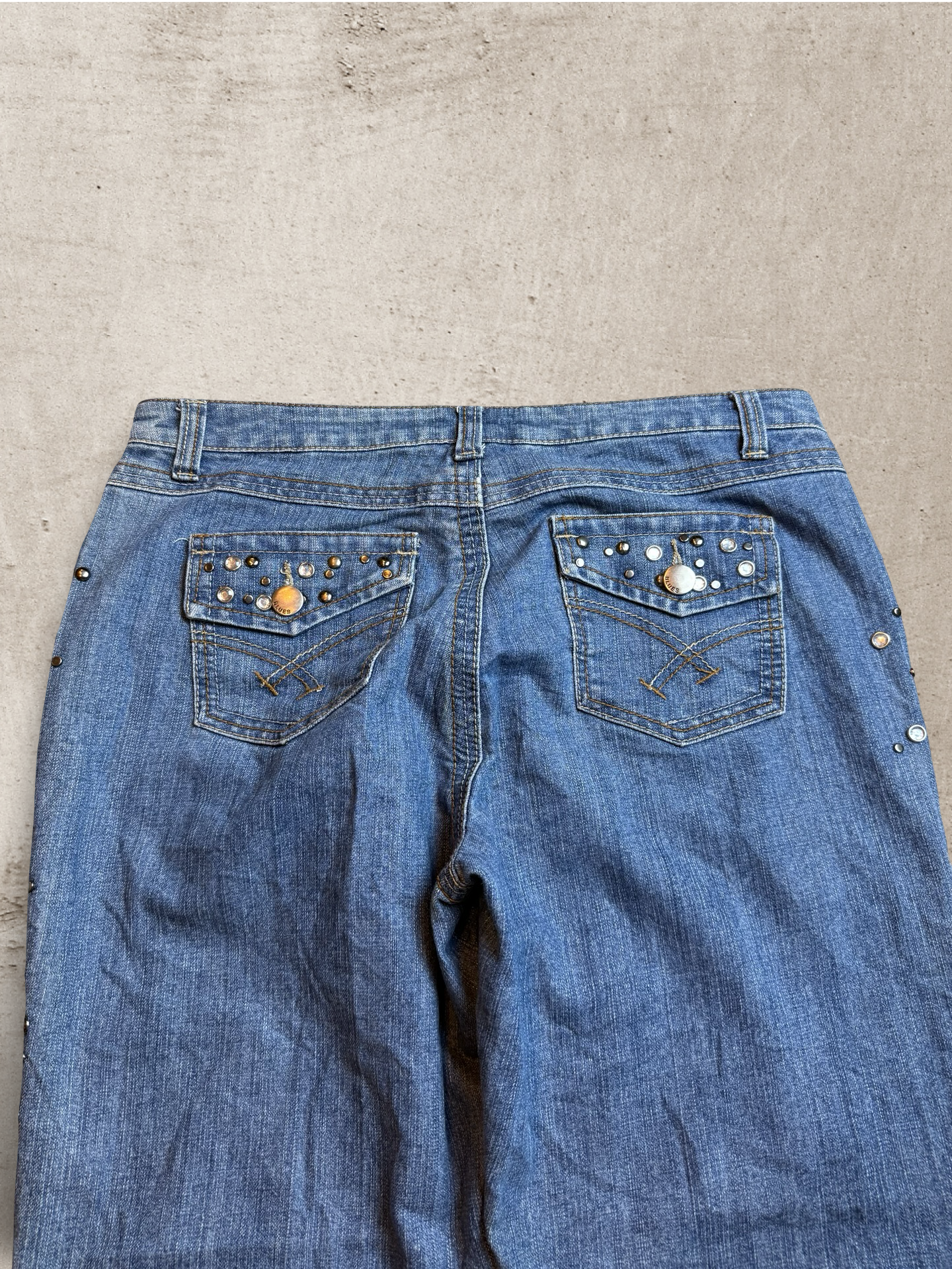 Embroidered Vintage Jeans | W36 L30