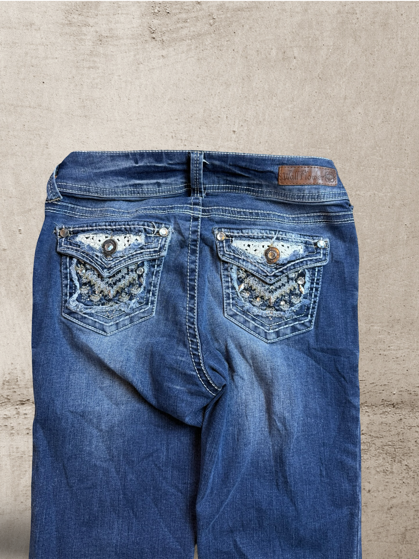 Embroidered Vintage Jeans | W27 L33