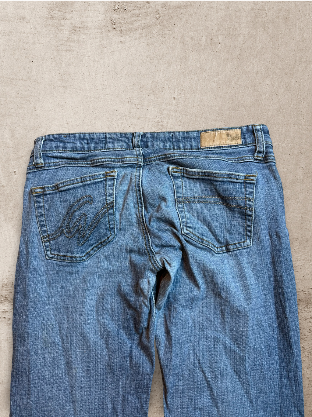 Embroidered Vintage Jeans | W29 L30