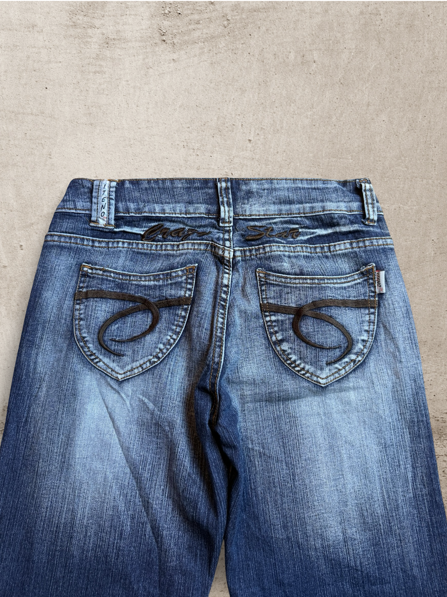 Embroidered Vintage Jeans | W29 L34
