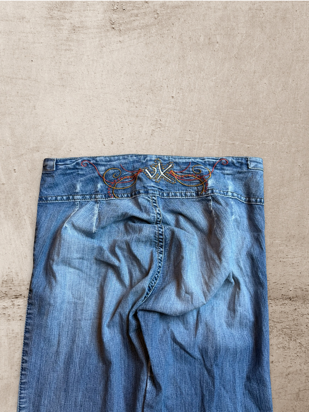 Embroidered Vintage Jeans | W28 L34