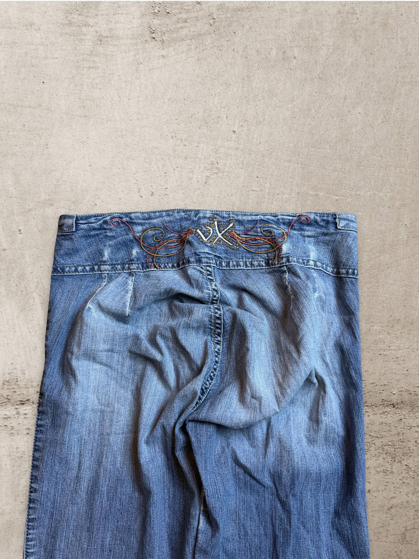 Embroidered Vintage Jeans | W28 L34
